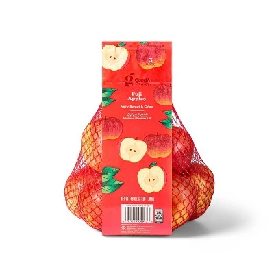 Fuji Apples  3lb Bag  Good & Gather™