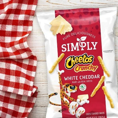 Simply Cheetos Crunchy White Cheddar Puffed Snacks 8.5oz