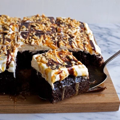 Betty Crocker Delights Super Moist Cake Mix, Triple Chocolate Fudge