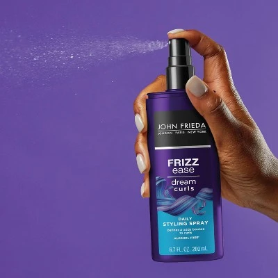 Frizz Ease Dream Curls Daily Styling Spray  6.7oz